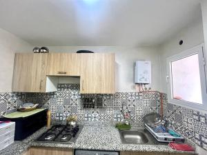 2BR Near Beach with Balcony, Sea View and Fast WiFi