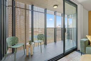 Cloud Six 2BR on Flinders