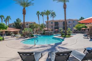 Resort-Style 3RB-2BR-1BR Retreat, Pool, Gym, Parking