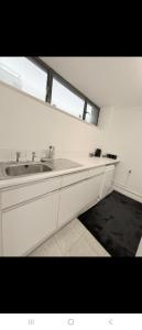 Designer 2 Bed Apartment at Tower Bridge