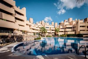 5 Stars BEACHFRONT PARADISE - Seaview, Always Heated Pool, Gym, Sauna!