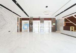 Modern 1BR with Balcony, Walk to Galleria, ADGM and Cleveland Clinic