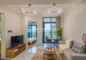 Modern 1BR with Balcony, Walk to Galleria, ADGM and Cleveland Clinic