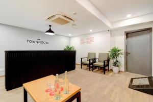 Hotel O Crowninn