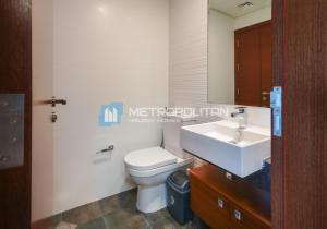 Modern 1BR in Gate Towers, Near Reem Mall & Galleria