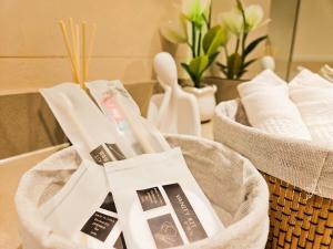 Luxurious 1BR Yas Stay, F1, Airport, Yas Mall, BC