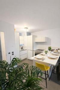 Appartement de luxe avec piscine et terrasse