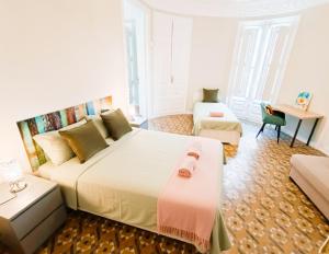 Centric Rooms Ghotic