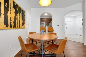 Luxury 2BR Epic Universe Condo at Vista Cay 3029 by Vista Cay Resort