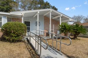 Near Beach • Private Pool • Fenced Yard • Stepfree