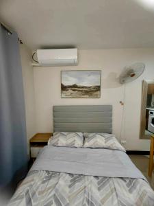 Condo at 16th Floor Free Pool Access with Private Balcony