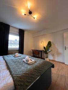Neues 3-Zimmer-City-Apartment in Bielefeld mit Espresso, Arbeitsplatz und Parkplatz