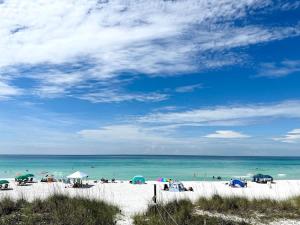 Destin Beachfront Oasis
