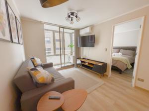 Departamento cómodo y céntrico en metro Sta Lucía