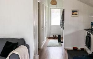 2 Bedroom Nice Home In Hundested