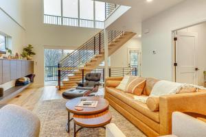 Hike, Ski and Explore SLC Walkable Luxury Townhome