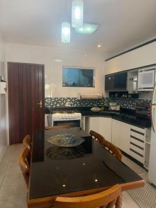 Linda Casa Duplex em condomínio,Ogiva,15min andando a pé da praia