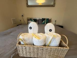 Central Stay N7 - Near Emirates Stadium - Easy Access to Trains Tube to Central London in 10 mins - Everything nearby