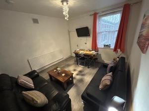 West Bromwich Apartment for 2 guests