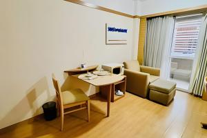 Flat Bela Cintra com Sacada, Vista e Garagem