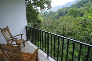 HILL SIDE RESORT - Ella