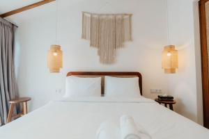 Hazelnut 1 - 2BR Cozy Wood Style Modern Escape GWK