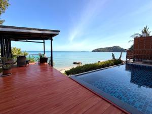 Koh Sirey Beachfront Pool Villa