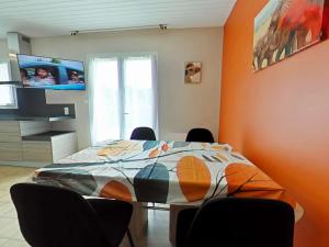 Maison 3 pièces, jardin clos, près plage, Wi-Fi, animaux bienvenus - FR-1-224A-84