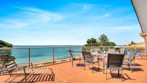 Cowes Beachfront Penthouse