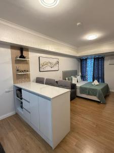 Davao Studio Unit at Abreeza Place Condo 3-4 pax