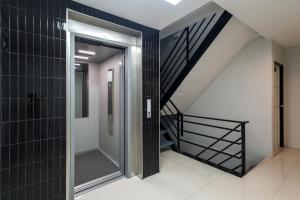 Tiya House Rooms & Cafe