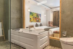 Echor Palm Bliss Resort & Spa, Kasol