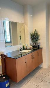 6A SANTUBONG SUITES by MF