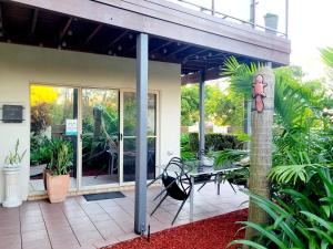 Beachside One Bedroom Flat Retreat