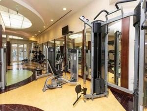 Authentic Arabian at Pearl- Free & Private Beach Access 1007