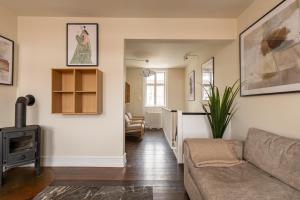 320 SQM Townhouse by the Marble Church