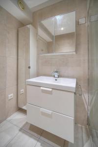 FRGK Massenet Blue Riviera Studio Modern Comfort 1 min from Promenade des Anglais