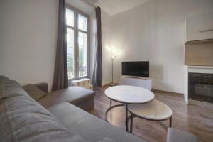 FRGK Goujon 1BR Design 300m Palais & Beaches AC & Ultra-Fast Wi-Fi