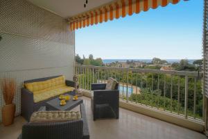 FRGK HORIZONS Executive Sea View Apartment 2 BDR Terrace Pool Parking