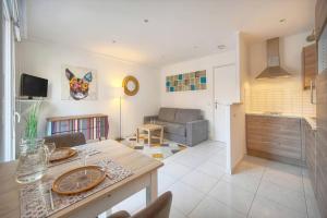 FRGK "Elegant studio CLEMENCEAU terrace WIFI HIGH-SPEED "