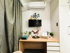 Room in Supernova Noida