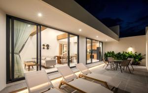 Luxury Private Bangtao Elarya Pool Villa