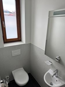 Exclusive Rooftop Duplex Penthouse, Hot Tub, 2 Terrace Views, 230sqm, Downtown, 6min walk to main station