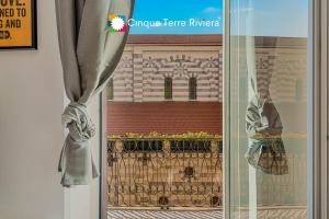 Graffiti House Luxury Apartment