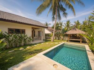 Tropical 2-BR villa in Kuta Lombok center
