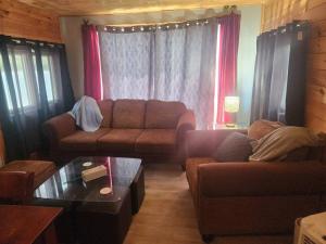 Waterfront Cabin on Lake Superior sleeps 7 plus ppl