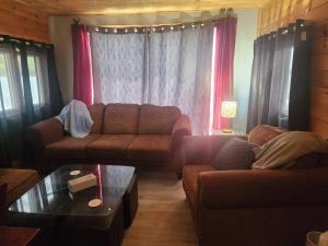 Waterfront Cabin on Lake Superior sleeps 7 plus ppl
