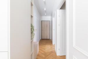 Glow Apartments - Porto Letnica premium with Garden & parking, gym