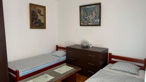 Laurel Apartment See View