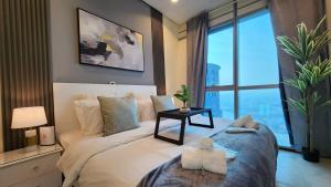 Panaromic Sea View 3 Bedroom Apt - 26th Floor 2610